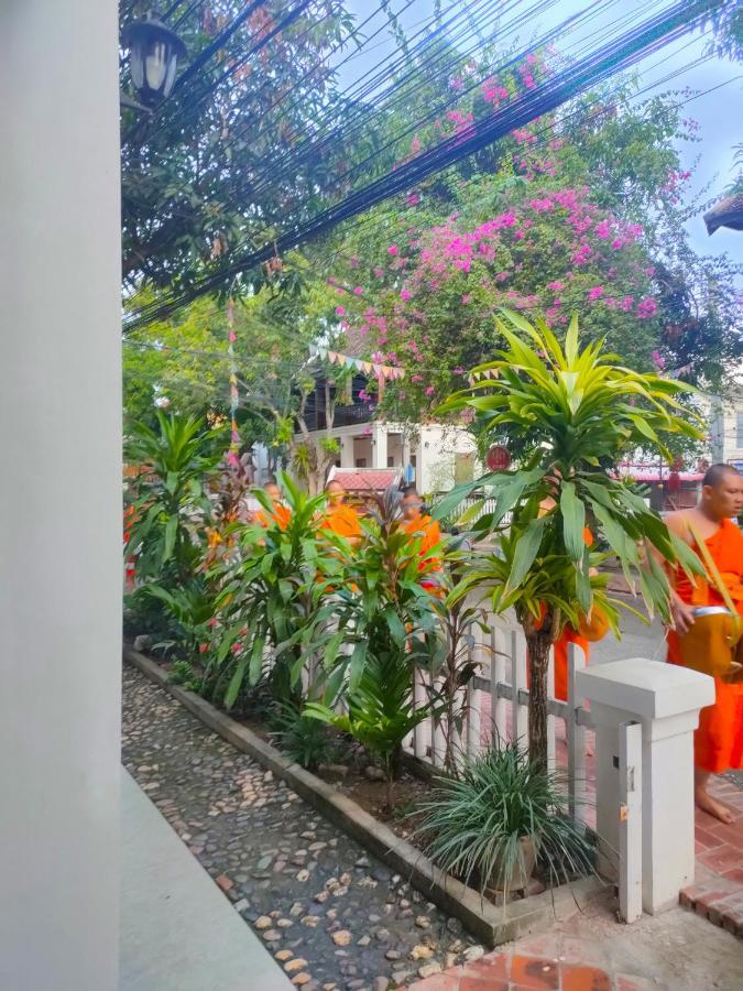 Lotus Corner - Heritage B&B Луанг Прабанг Екстериор снимка
