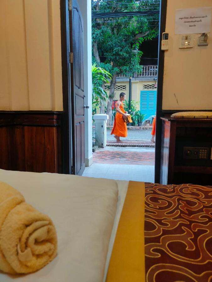 Lotus Corner - Heritage B&B Луанг Прабанг Екстериор снимка