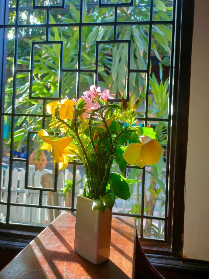 Lotus Corner - Heritage B&B Луанг Прабанг Екстериор снимка