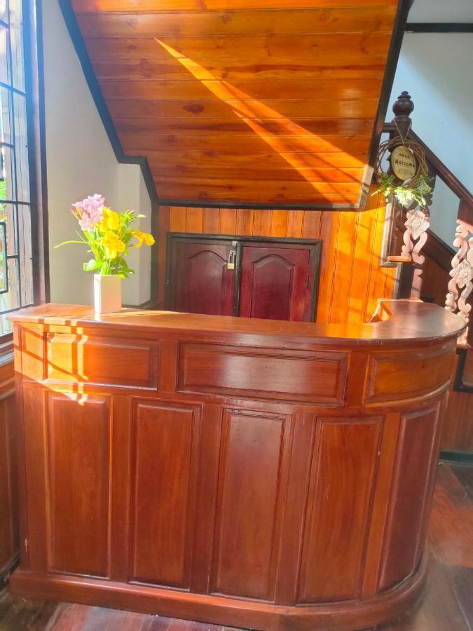 Lotus Corner - Heritage B&B Луанг Прабанг Екстериор снимка