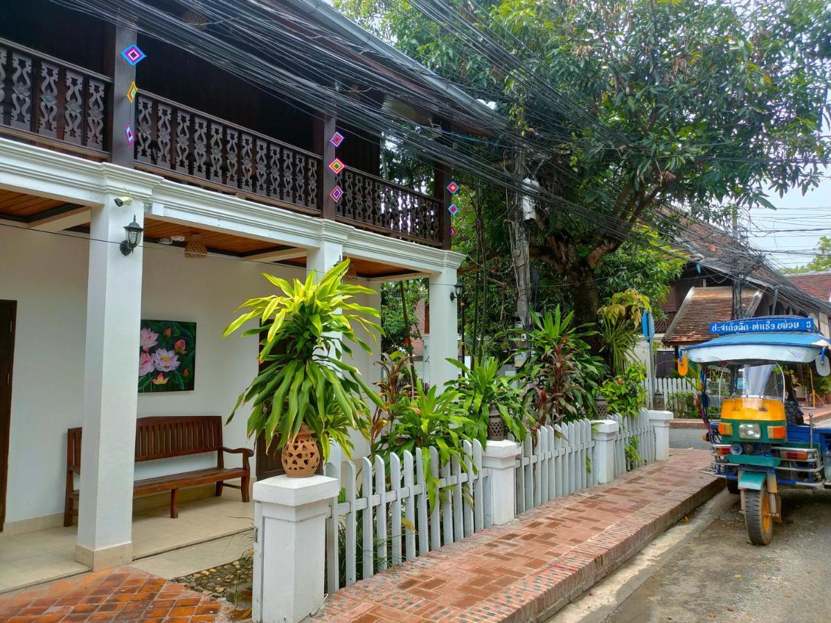 Lotus Corner - Heritage B&B Луанг Прабанг Екстериор снимка