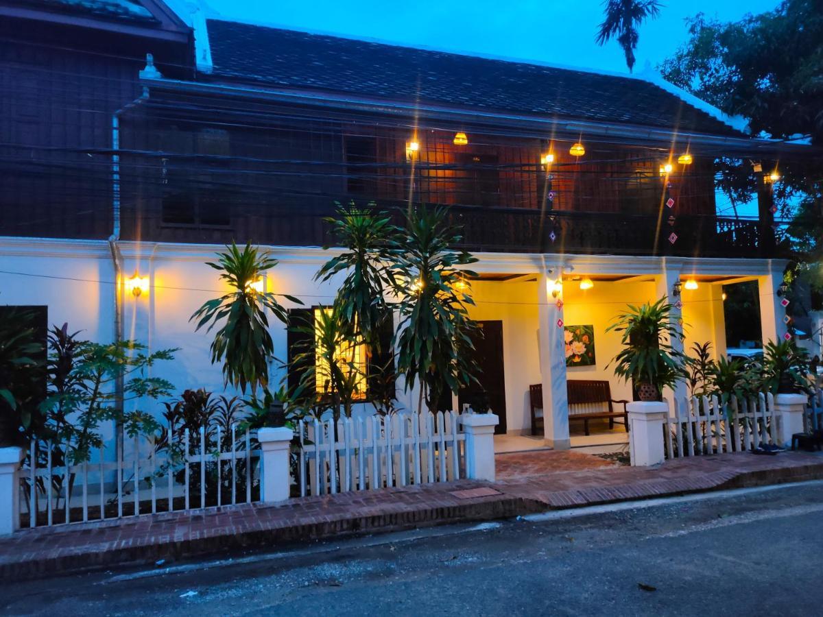 Lotus Corner - Heritage B&B Луанг Прабанг Екстериор снимка