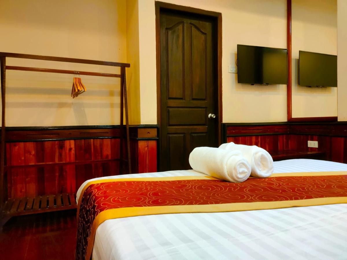 Lotus Corner - Heritage B&B Луанг Прабанг Екстериор снимка