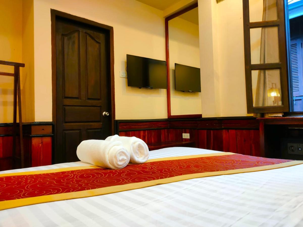 Lotus Corner - Heritage B&B Луанг Прабанг Екстериор снимка